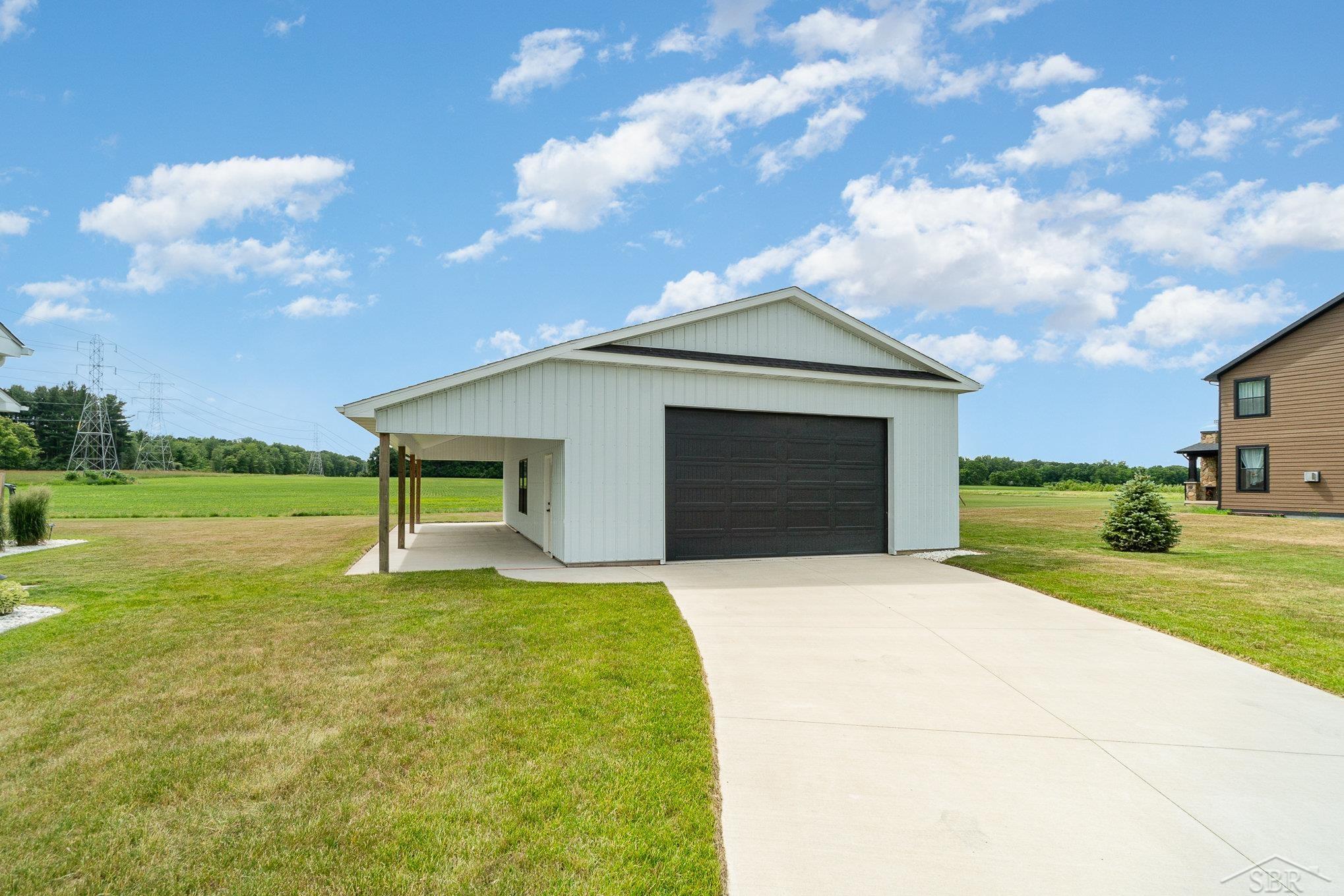 5523 North Thomas Road Freeland, MI 48623 - Photo 25 of 35