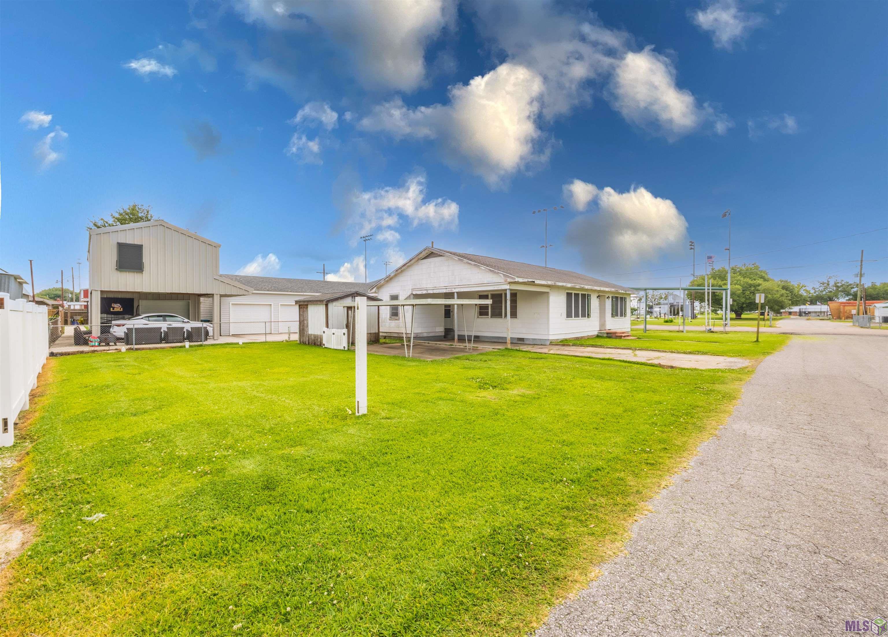 605 8th Street Lockport, LA 70374 - Photo 2 of 19