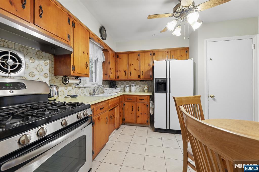 48 Rutgers Street Closter, NJ 07624 - Photo 8 of 24