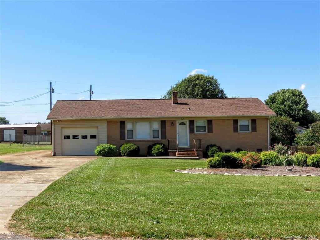 1812 Cameron Road Lincolnton, NC 28092 - Photo 1 of 16 Gallery Image 1