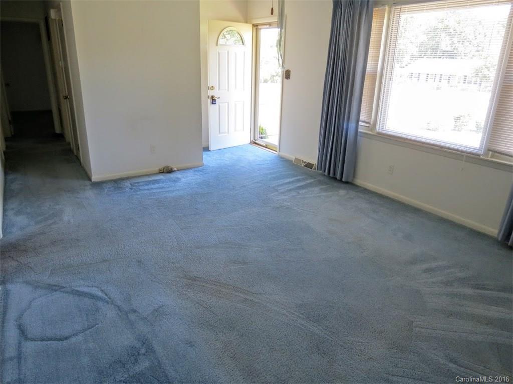 1812 Cameron Road Lincolnton, NC 28092 - Photo 3 of 16 Gallery Image 3