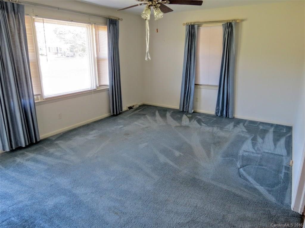 1812 Cameron Road Lincolnton, NC 28092 - Photo 4 of 16 Gallery Image 4