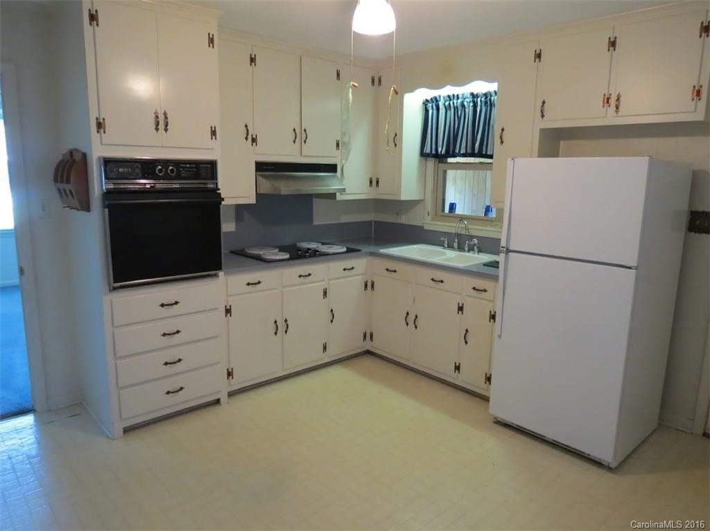 1812 Cameron Road Lincolnton, NC 28092 - Photo 5 of 16 Gallery Image 5