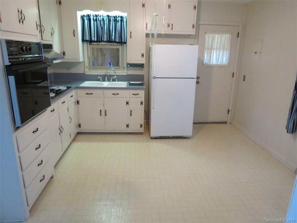 1812 Cameron Road Lincolnton, NC 28092 - Photo 6 of 16 Gallery Image 6