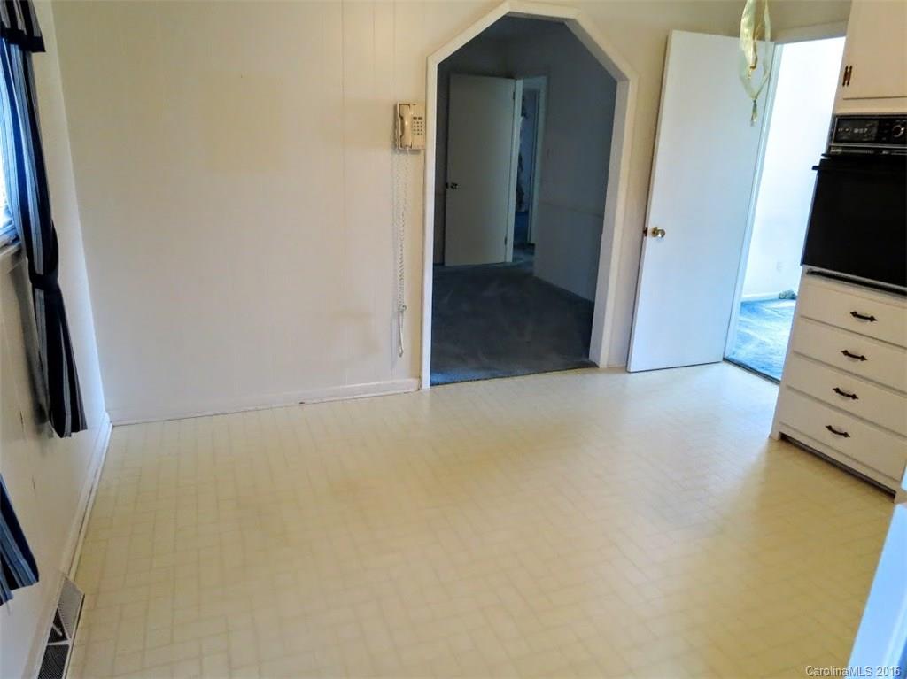 1812 Cameron Road Lincolnton, NC 28092 - Photo 7 of 16 Gallery Image 7
