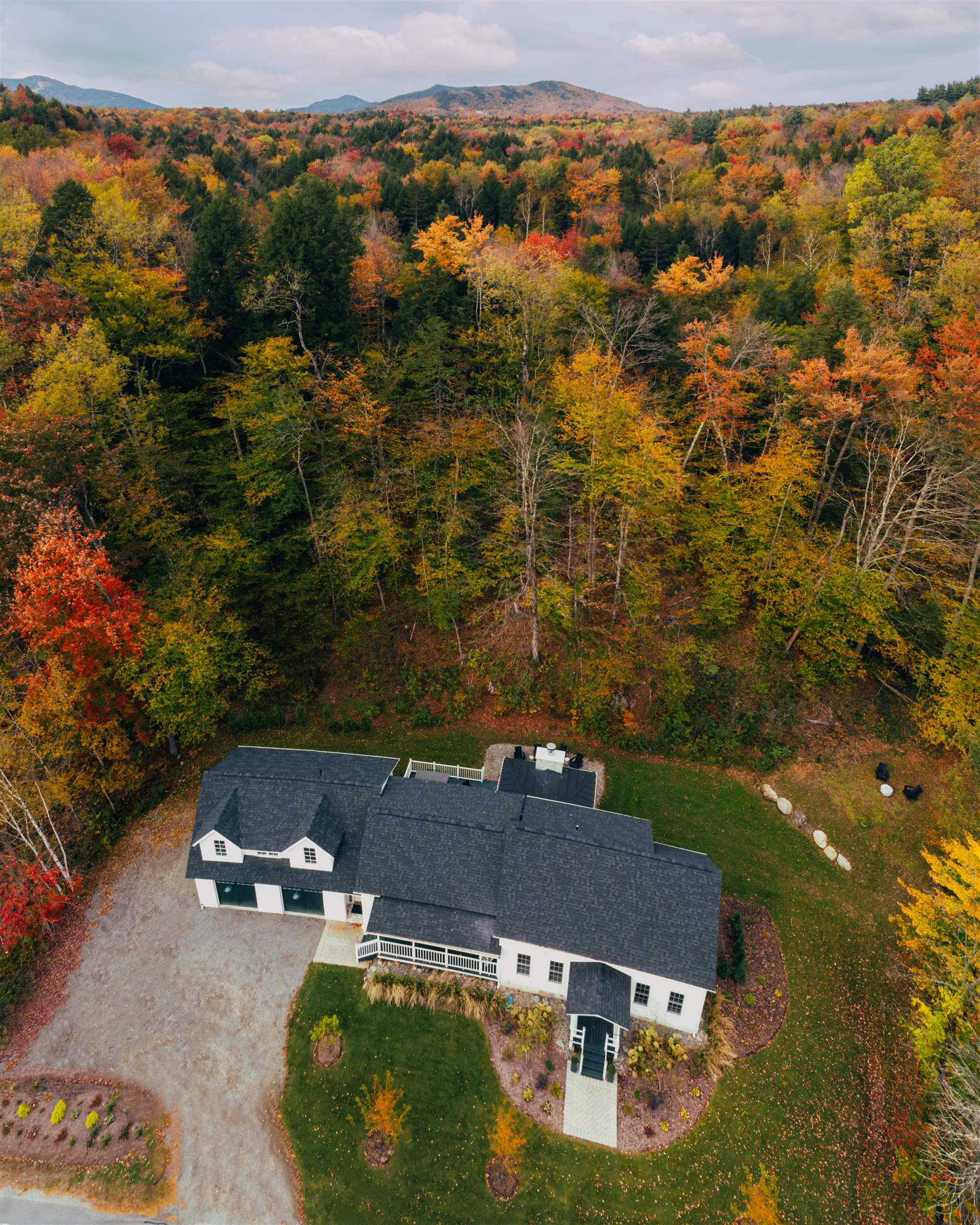 4656 Mountain Road Stowe, VT 05672 - Photo 5 of 60