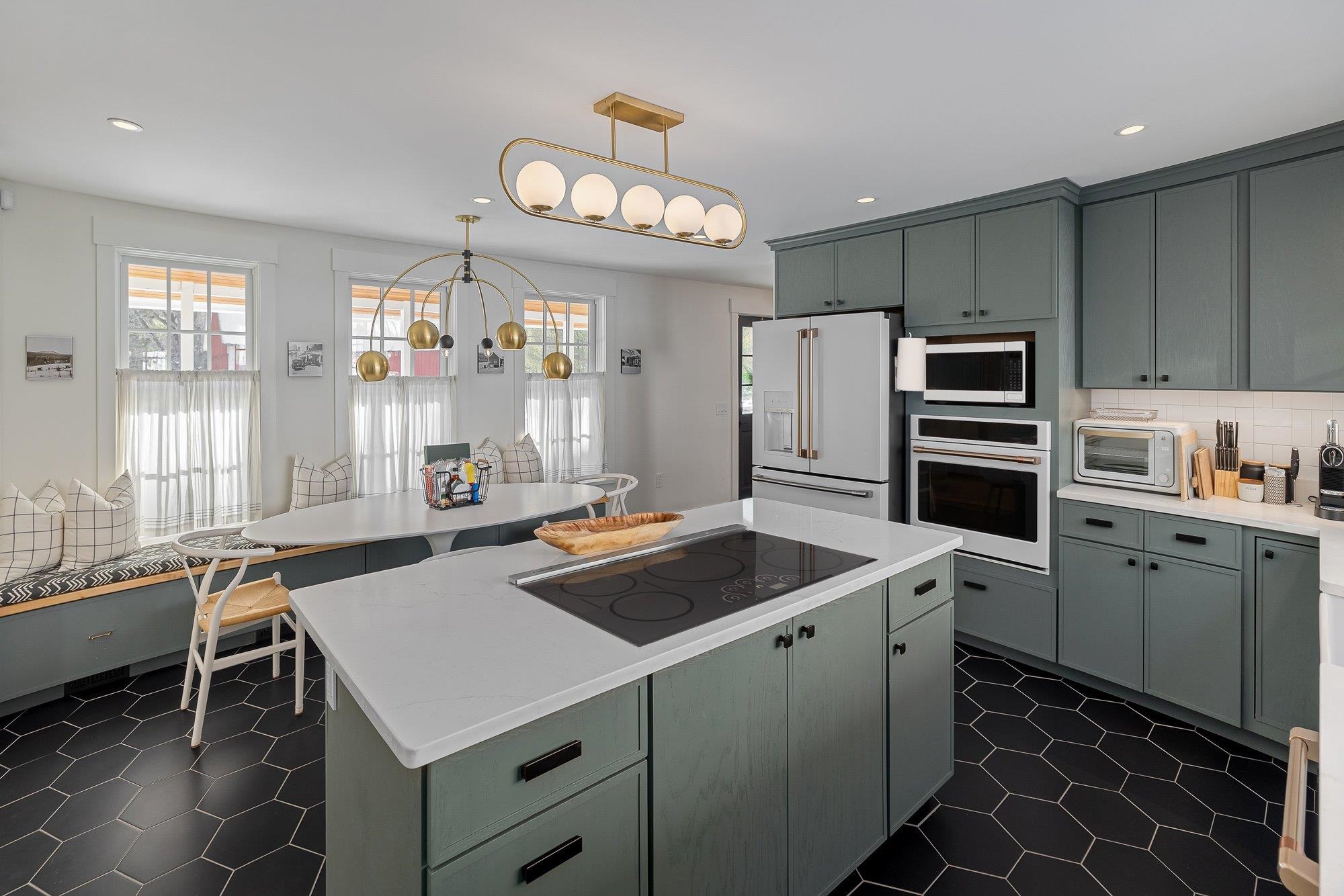 4656 Mountain Road Stowe, VT 05672 - Photo 9 of 60