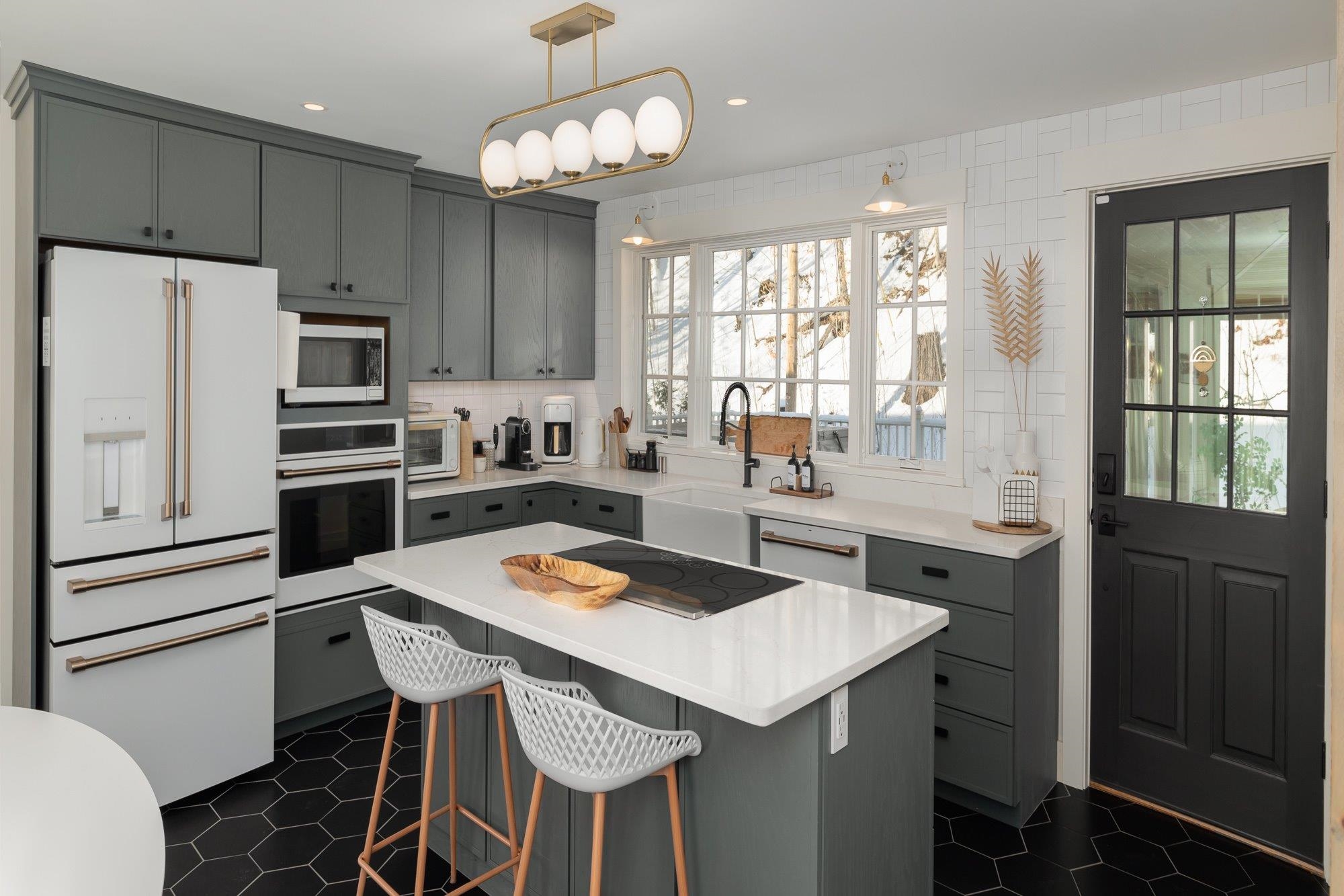 4656 Mountain Road Stowe, VT 05672 - Photo 10 of 60