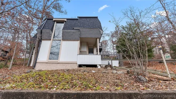 $425,000 | 306 Seabright Drive, Osage Beach, MO 65065
