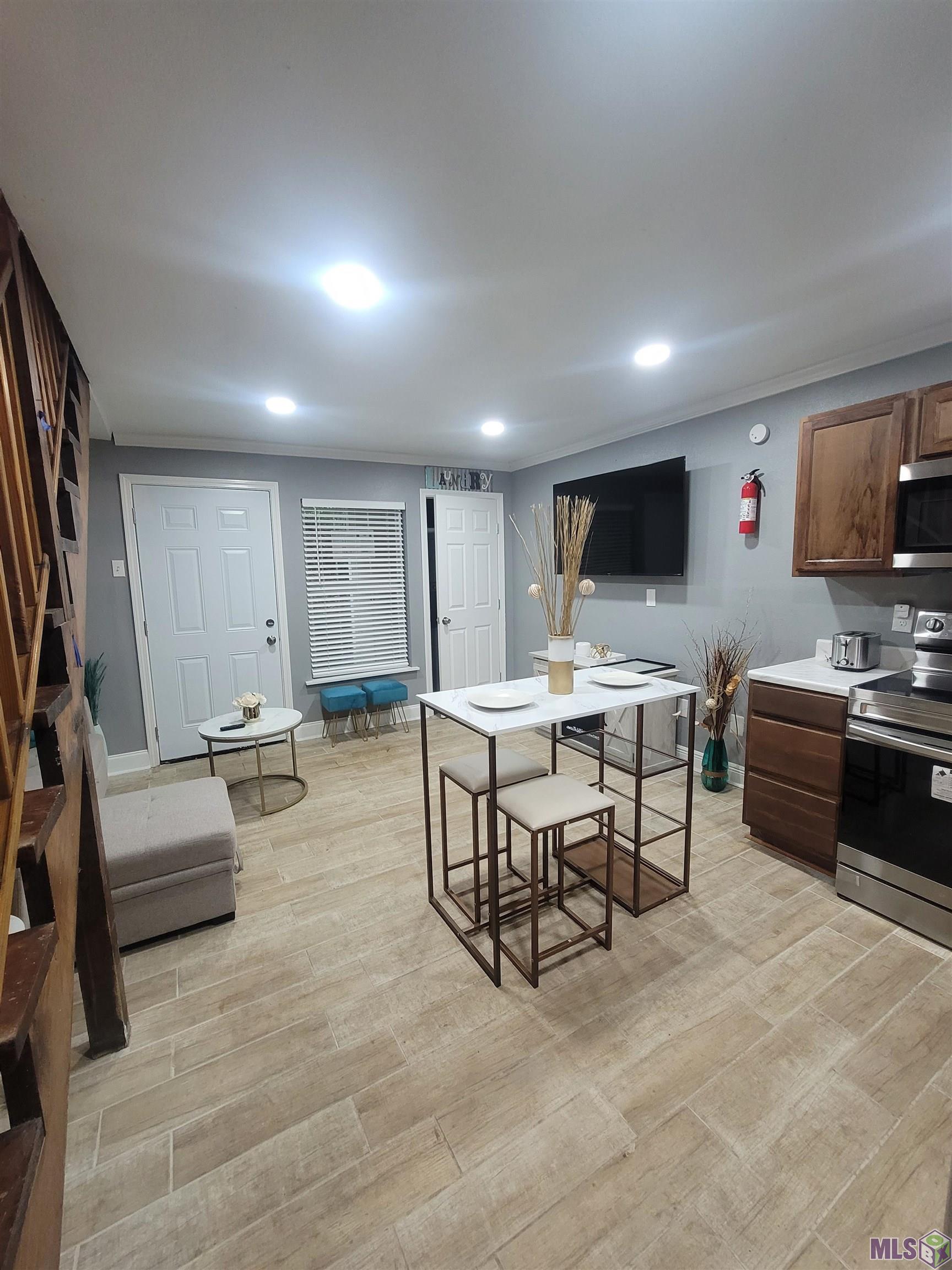 279 Chatsworth Street Baton Rouge, LA 70802 - Photo 2 of 11