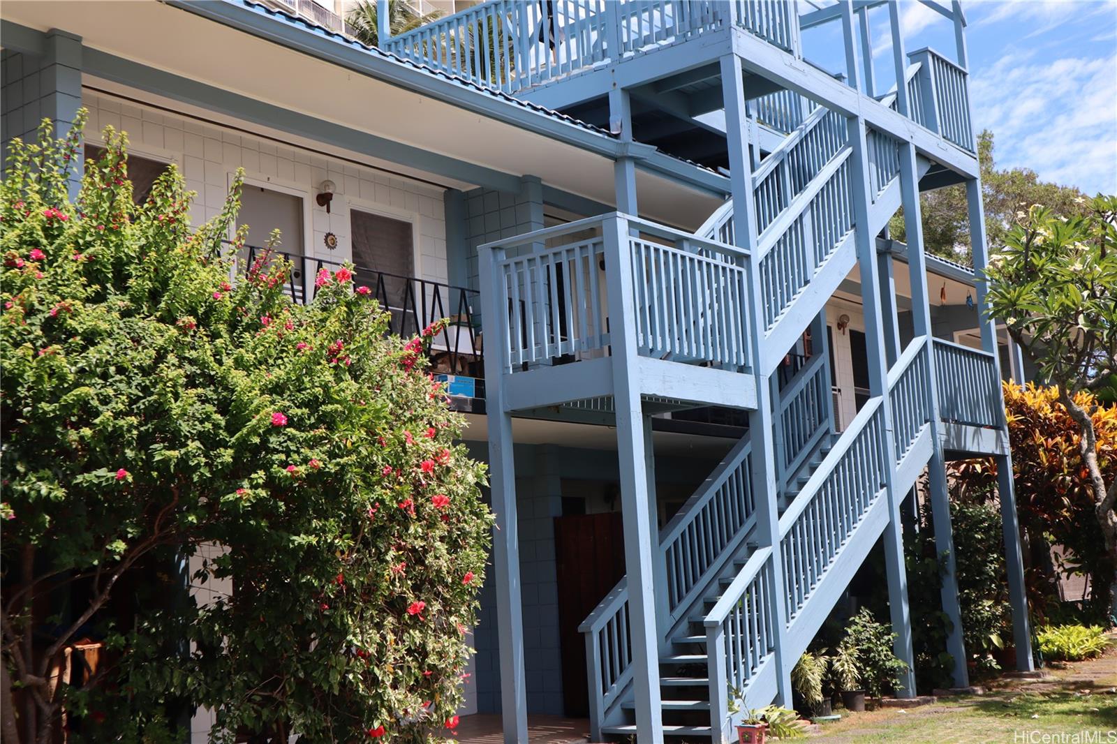 1617 Miller Street, Unit 2 Honolulu, HI 96813 - Photo 1 of 1 front view of a house with a small yard