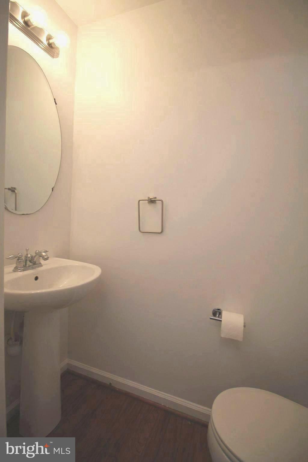 66 River Lane Riverside, NJ 08075 - Photo 15 of 36 1st Floor Powder Room