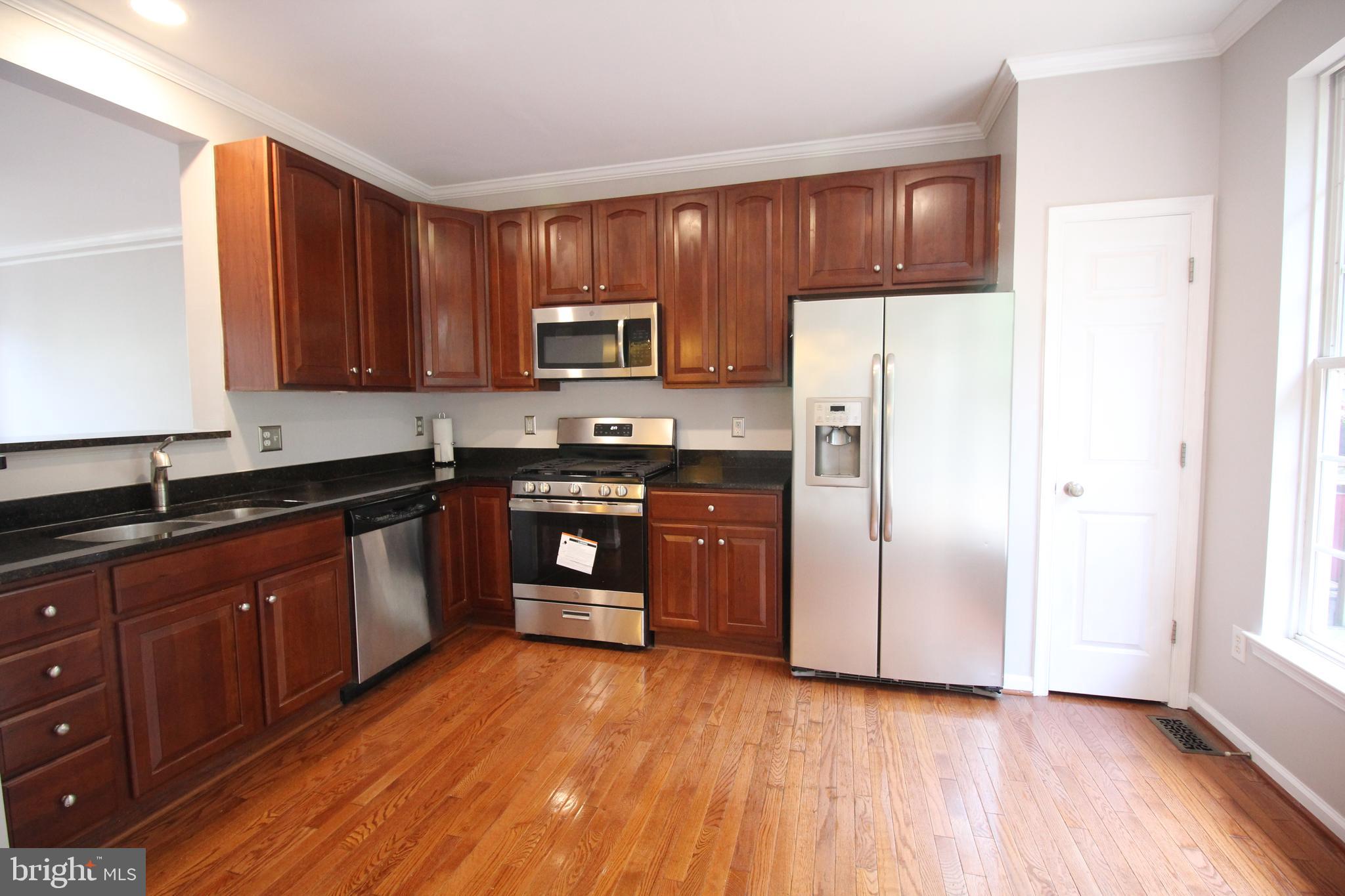 66 River Lane Riverside, NJ 08075 - Photo 5 of 36