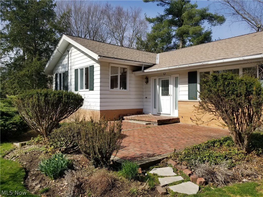 8324 Riverside Drive Novelty, OH 44072 - Photo 3 of 35