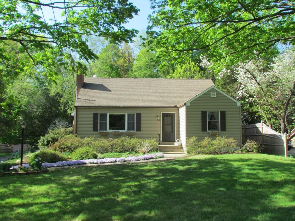 31 Hoskins Road Simsbury, CT 06070 - Photo 1 of 1 Gallery Image 1