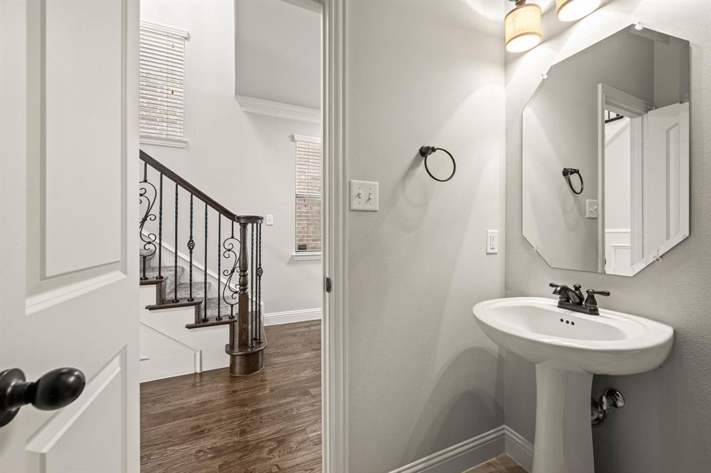 250 Churchill Loop Grapevine, TX 76051 - Photo 18 of 38 Downstairs powder bath for your guest.