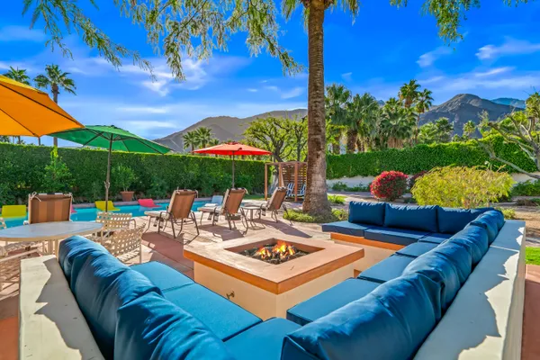 $2,580,000 | 484 West Stevens Road, Palm Springs, CA 92262