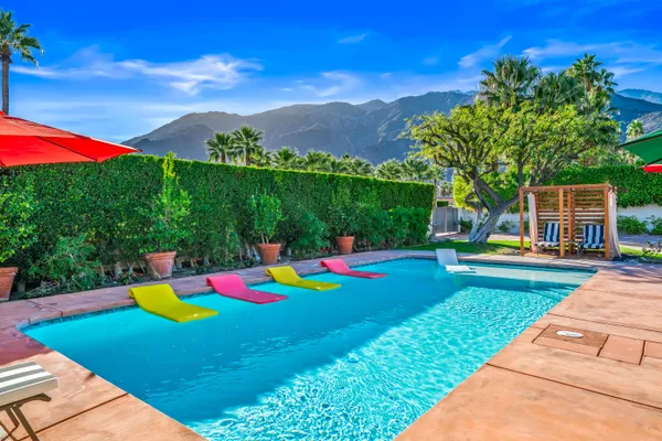 $2,580,000 | 484 West Stevens Road, Palm Springs, CA 92262
