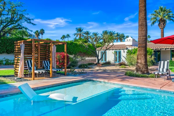 $2,580,000 | 484 West Stevens Road, Palm Springs, CA 92262