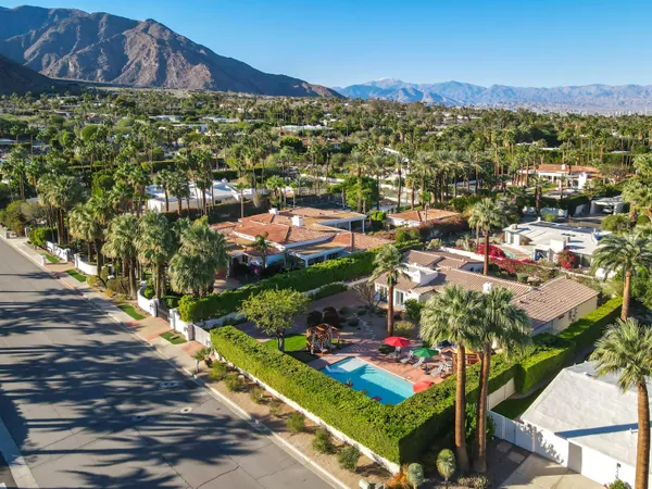 $2,580,000 | 484 West Stevens Road, Palm Springs, CA 92262