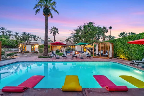 $2,580,000 | 484 West Stevens Road, Palm Springs, CA 92262