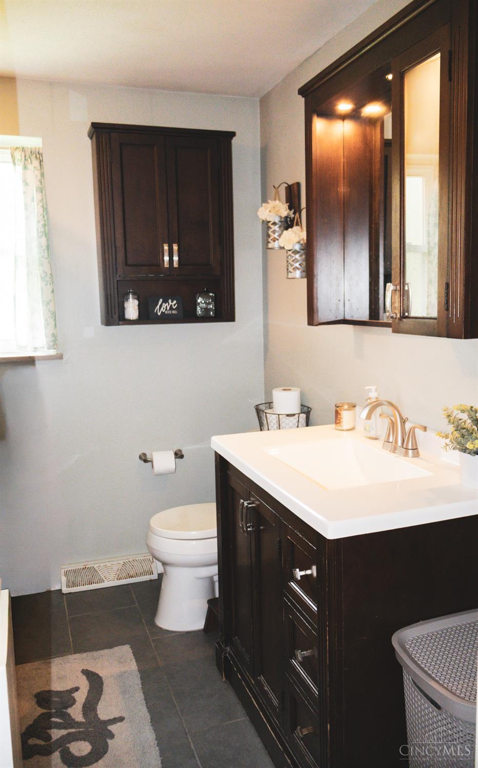 3237 Jenny Lind Road Amelia, OH 45102 - Photo 9 of 24 Gallery Image 9