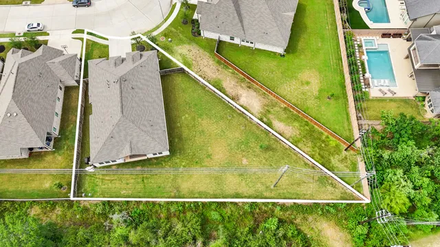 a view of a tennis court