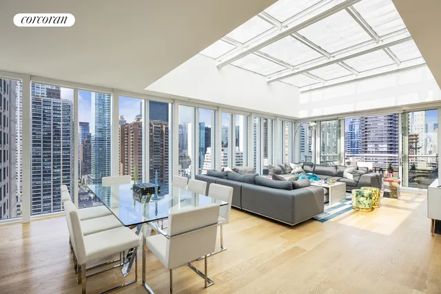 $6,995,000 | 301 East 61st Street, Unit PH | Lenox Hill