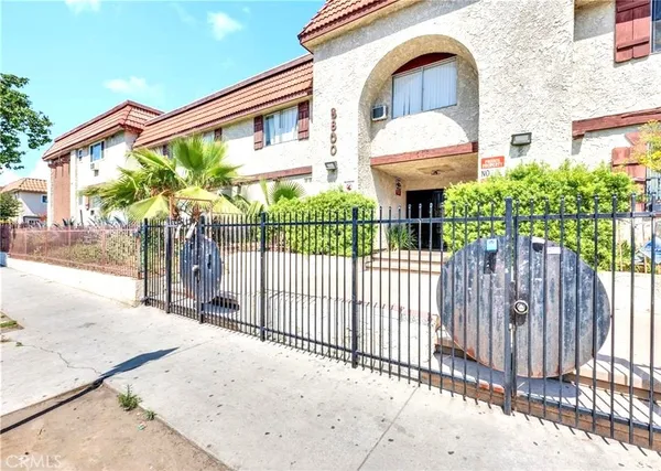 $295,000 | 8800 Cedros Avenue, Unit 207, Panorama City, CA 91402