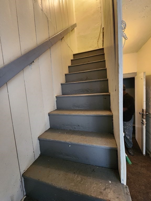 26 Hawley Street Worcester, MA 01609 - Photo 28 of 36