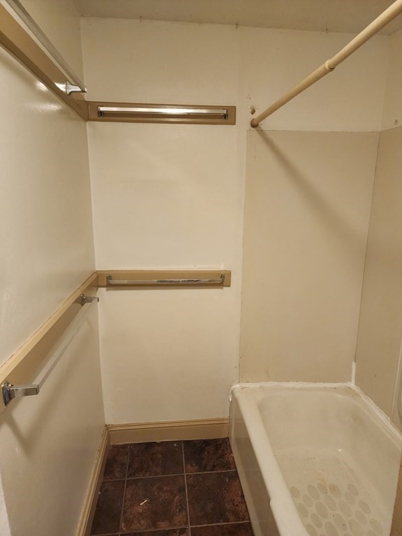26 Hawley Street Worcester, MA 01609 - Photo 7 of 36