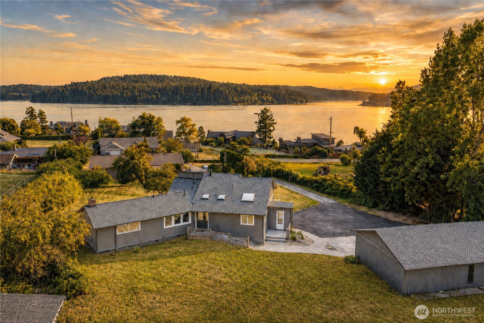 15210 Gibralter Road Anacortes, WA 98221 - Photo 2 of 25 Gallery Image 2