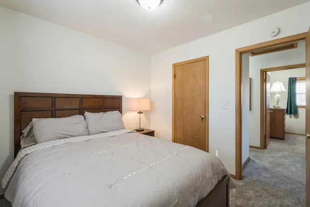 $184,000 | 3323 25th Avenue, Rock Island, IL 61201