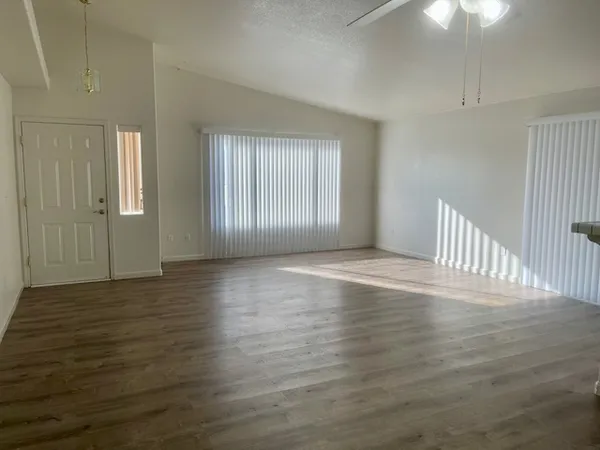 $1,700 | 450 Chardonnay Way, Bullhead City, AZ 86429