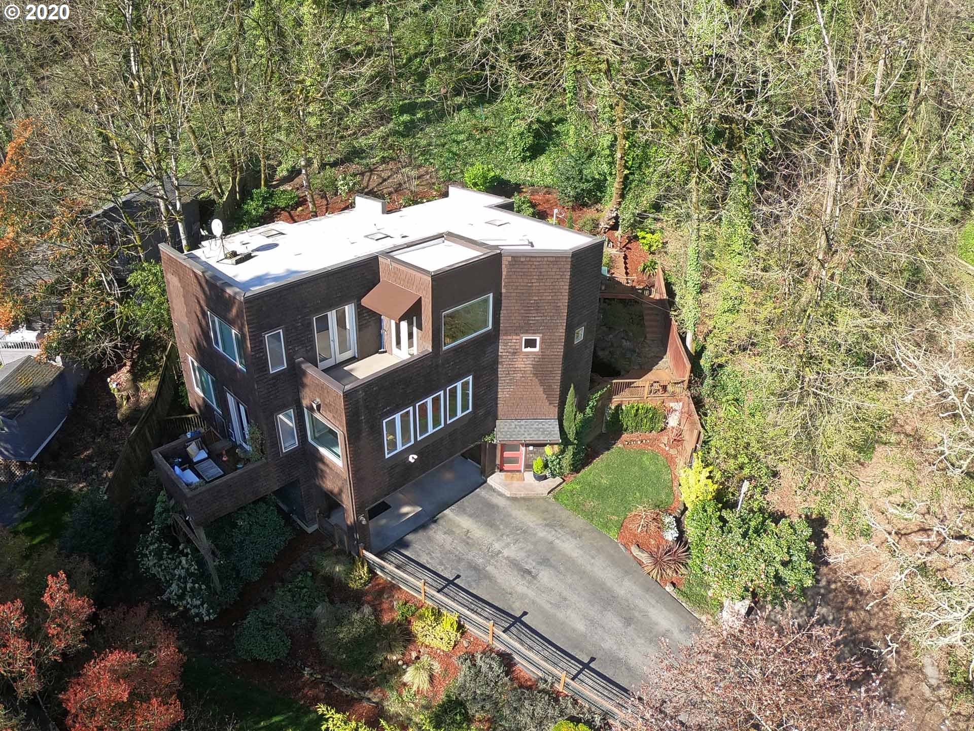 102 South Pendleton Street Portland, OR 97239 - Photo 3 of 32 Gallery Image 3