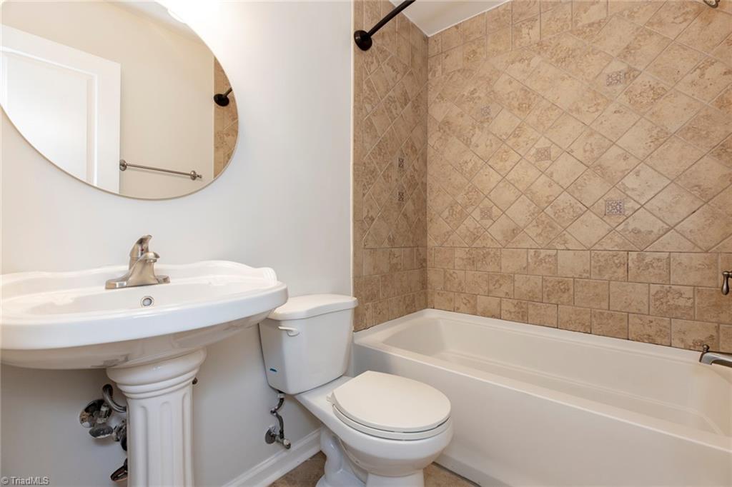 5741 Bramblegate Road, Unit E Greensboro, NC 27409 - Photo 34 of 40