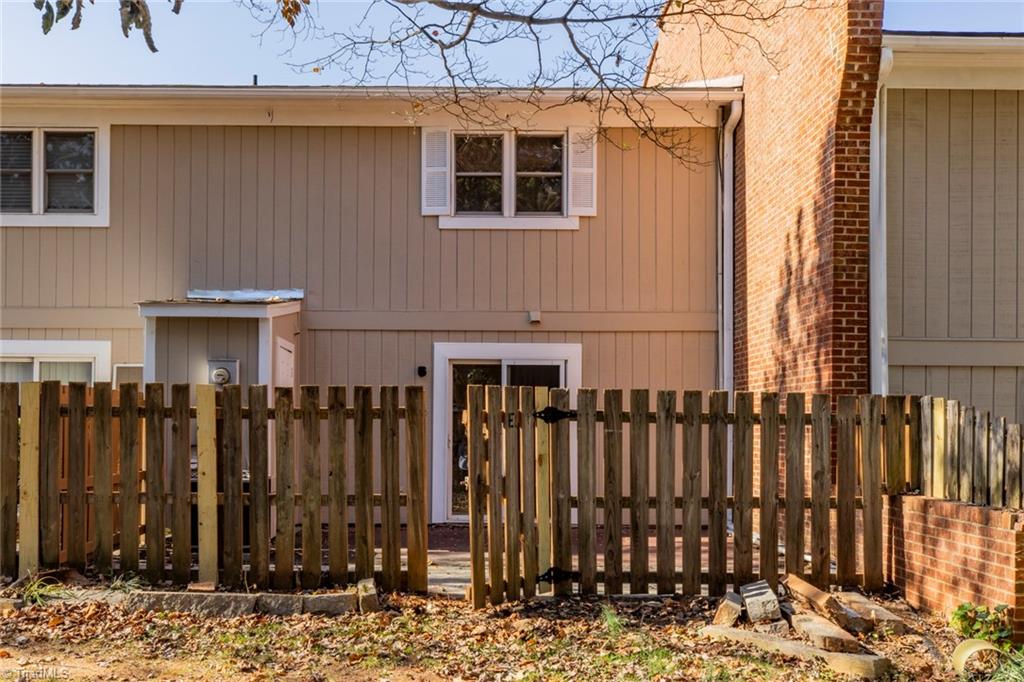 5741 Bramblegate Road, Unit E Greensboro, NC 27409 - Photo 35 of 40