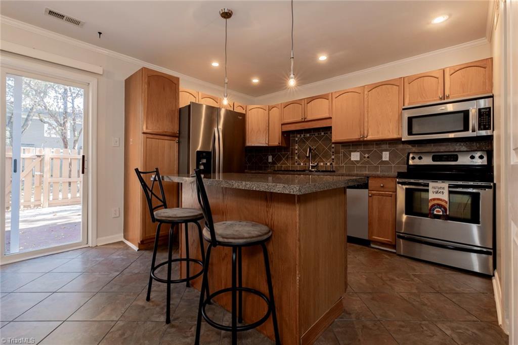 5741 Bramblegate Road, Unit E Greensboro, NC 27409 - Photo 5 of 40