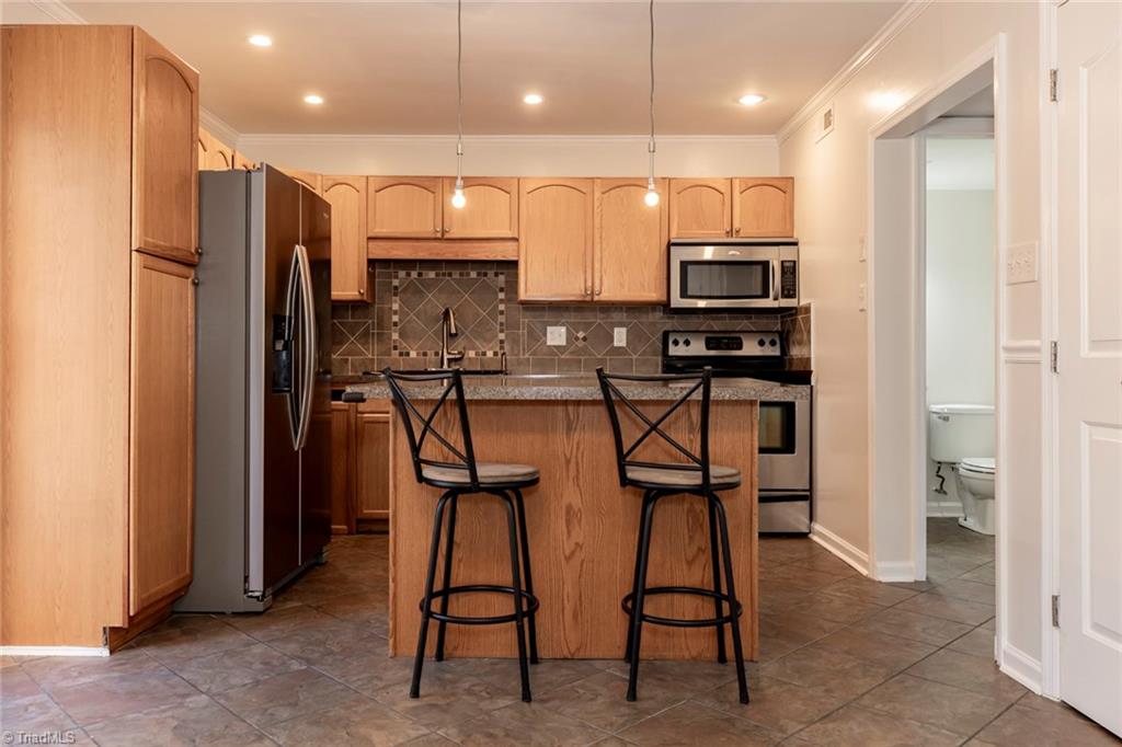 5741 Bramblegate Road, Unit E Greensboro, NC 27409 - Photo 7 of 40