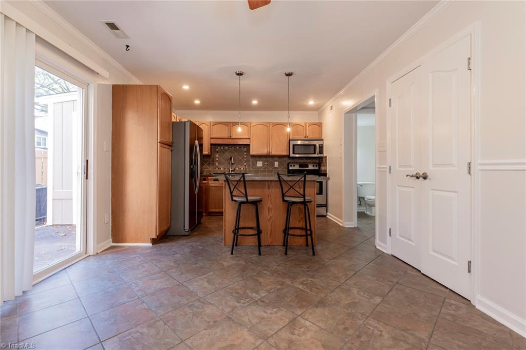 5741 Bramblegate Road, Unit E Greensboro, NC 27409 - Photo 10 of 40