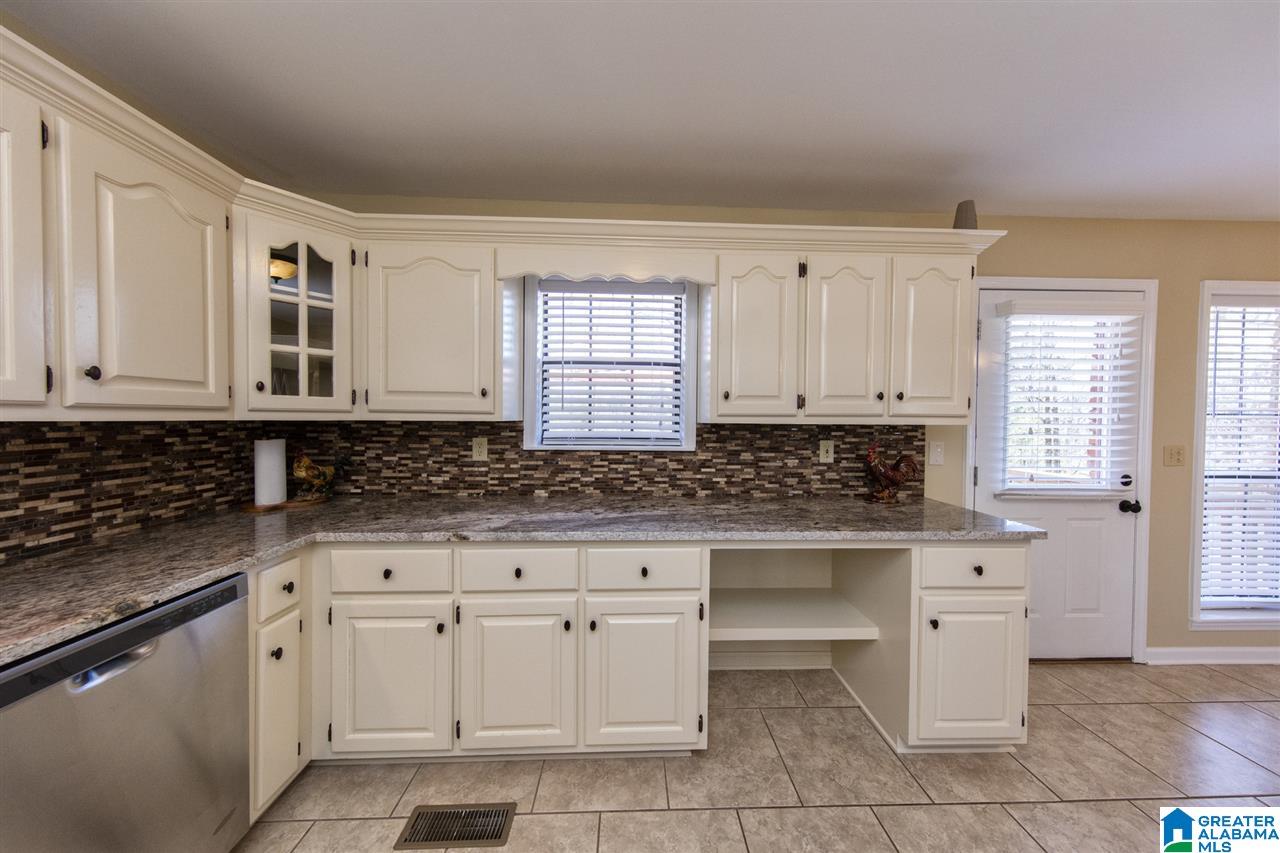 4115 Bradford Hopewell Road Pinson, AL 35126 - Photo 5 of 20