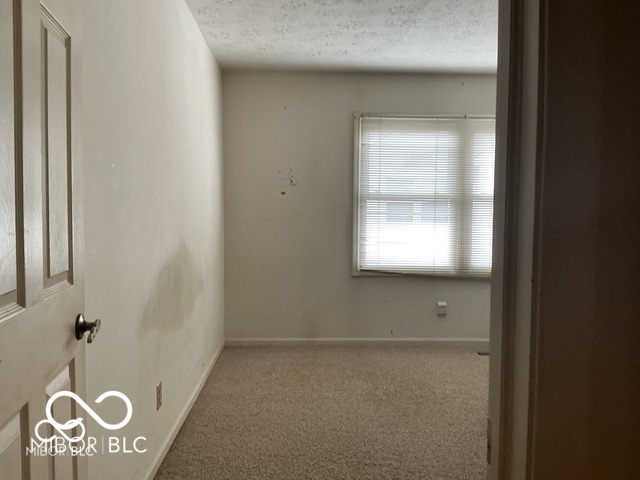 9452 Maple Way Indianapolis, IN 46268 - Photo 7 of 10