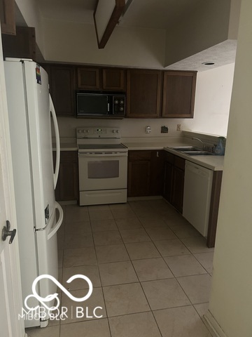 9452 Maple Way Indianapolis, IN 46268 - Photo 10 of 10