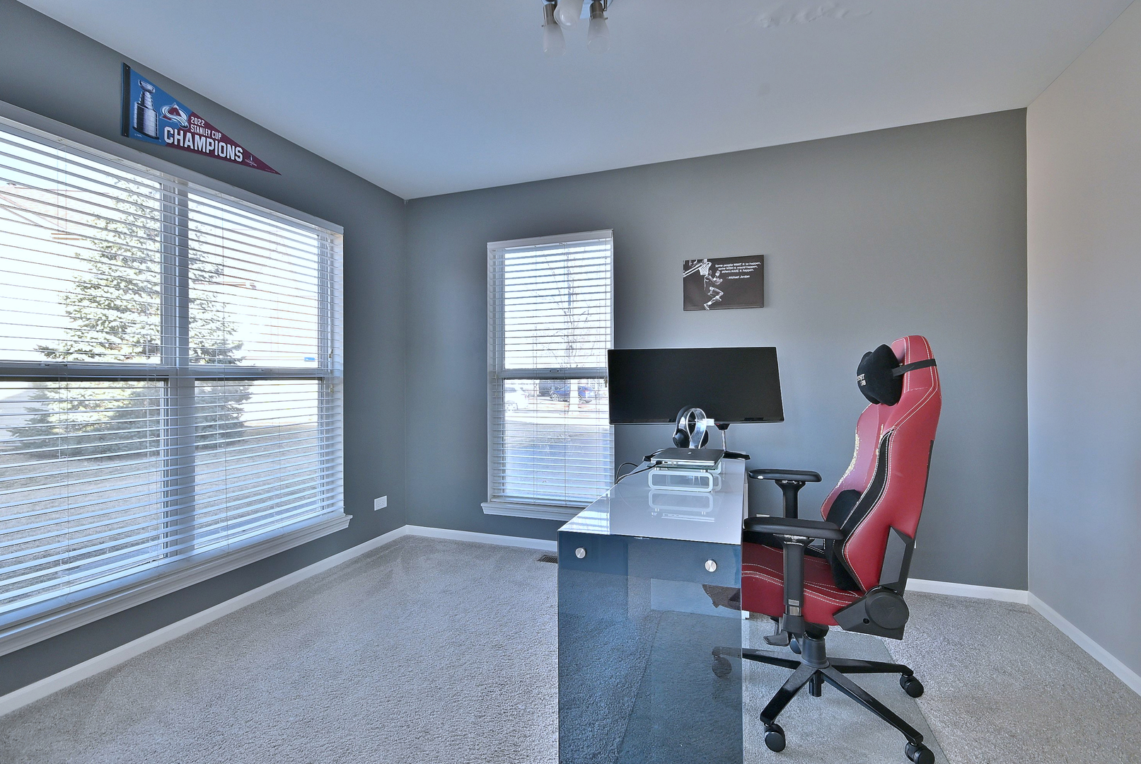 579 Homestead Court Aurora, IL 60506 - Photo 24 of 45 a workspace with furniture and a window