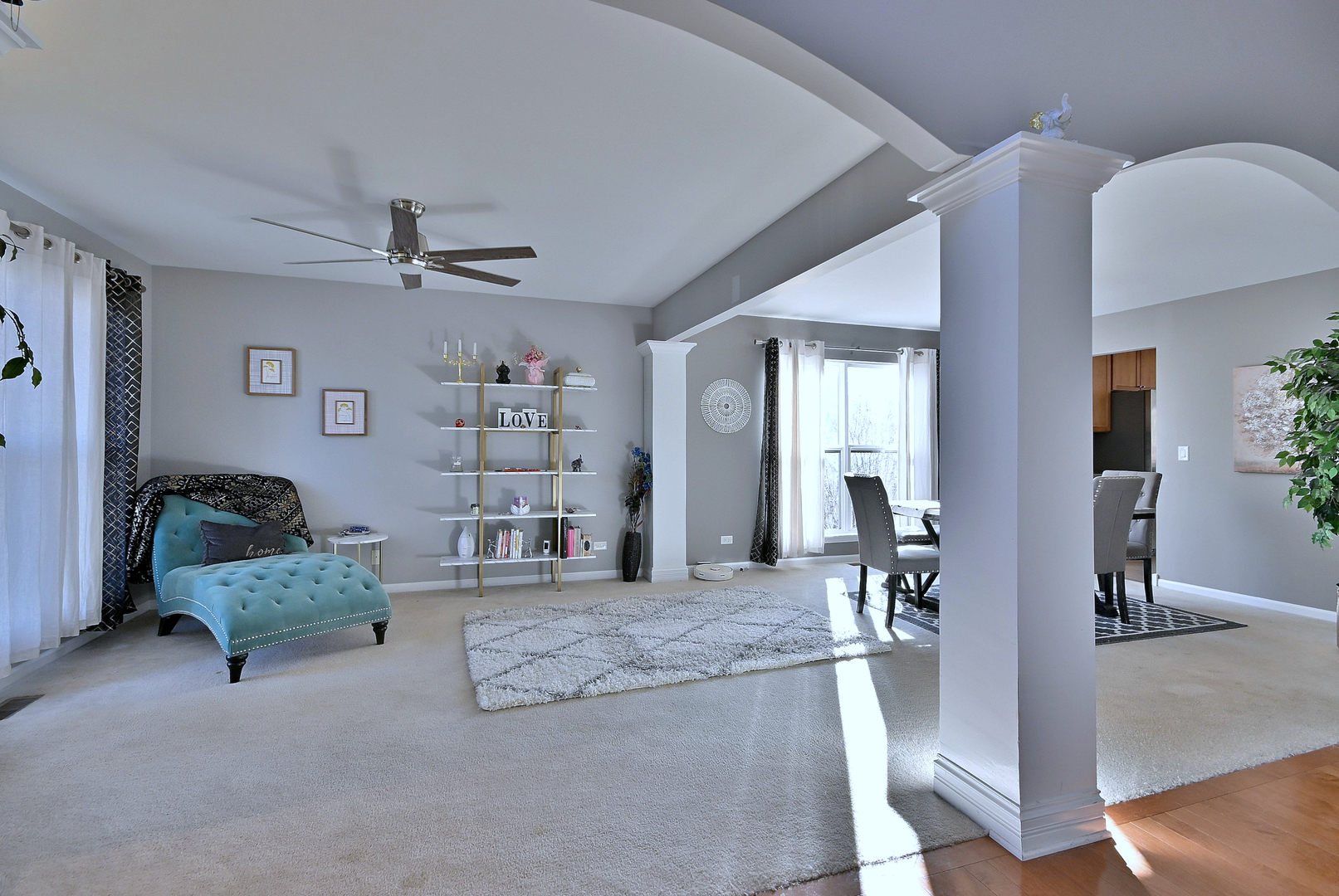 579 Homestead Court Aurora, IL 60506 - Photo 5 of 45 a living room with furniture and white walls