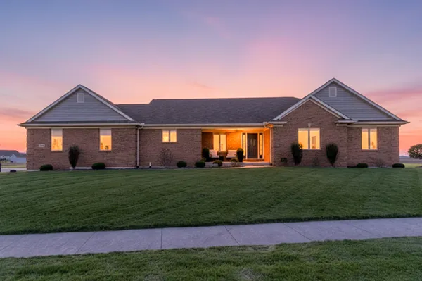 $575,000 | 101 Cedarbrook Court, Anna, OH 45302