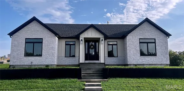 $639,000 | 679 Jonathan Road, Hannibal, MO 63401