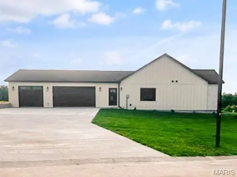 $649,000 | 679 Jonathan Road, Hannibal, MO 63401
