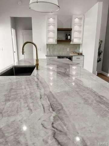 $649,000 | 679 Jonathan Road, Hannibal, MO 63401