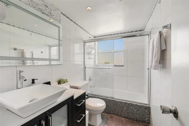 $455,000 | 1881 Washington Avenue, Unit 4B, Miami Beach, FL 33139